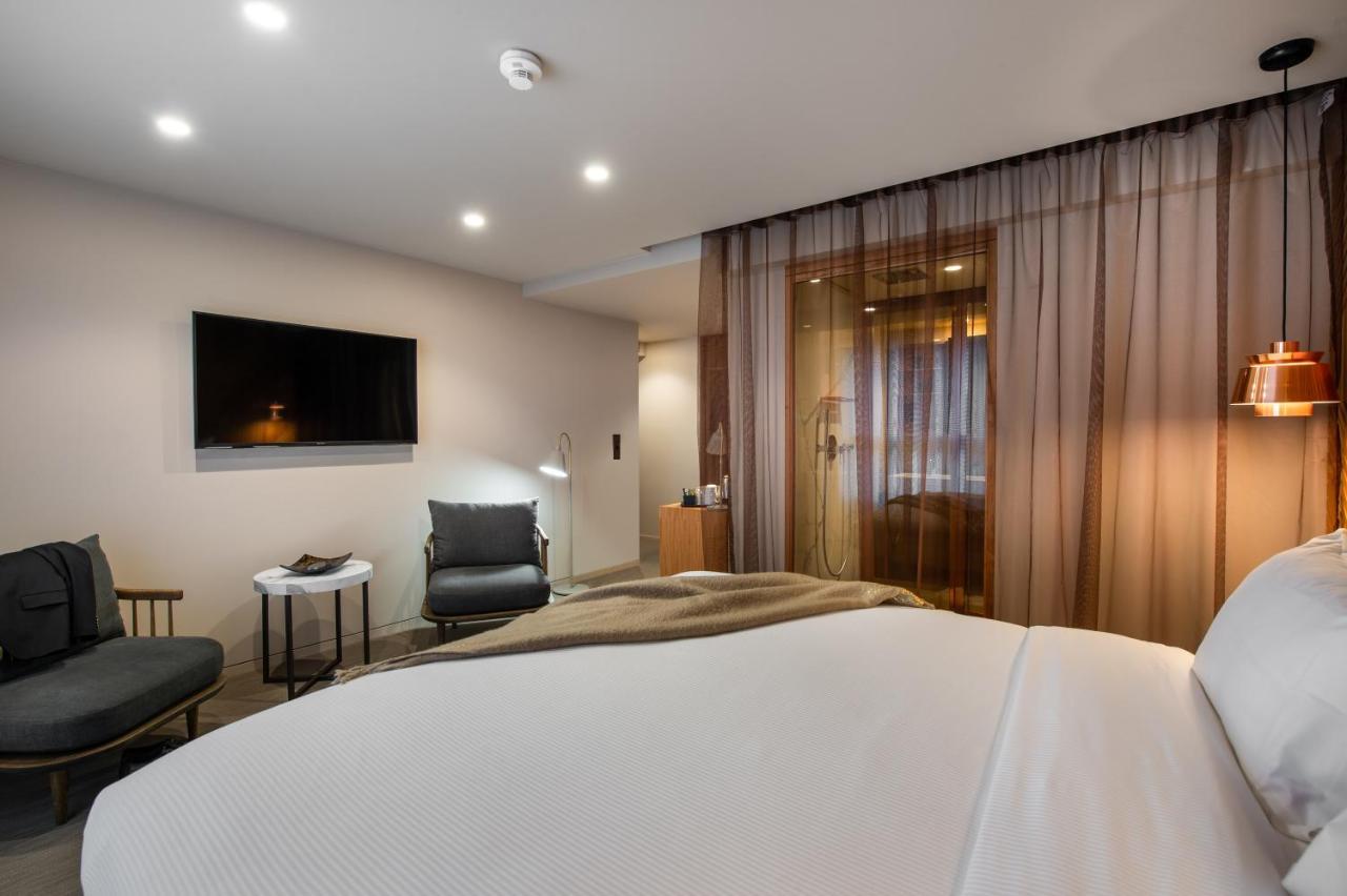 9Hotel Paquis Geneva Luaran gambar